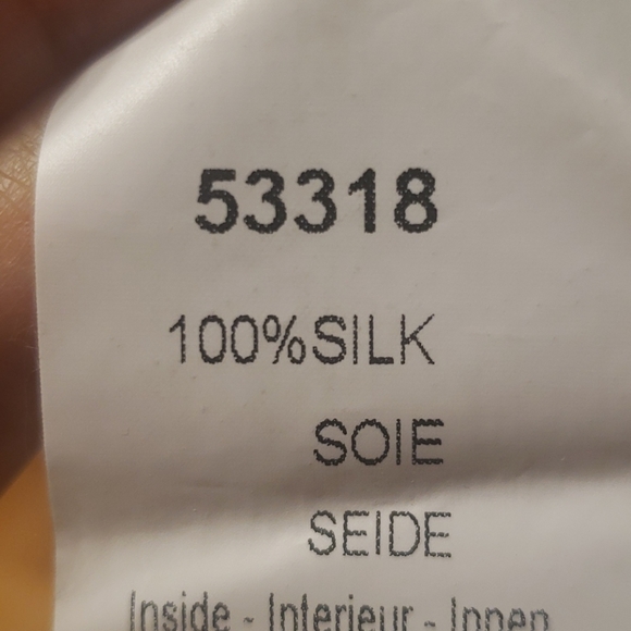 Beautifull 100 % silk blouse - Picture 5 of 8